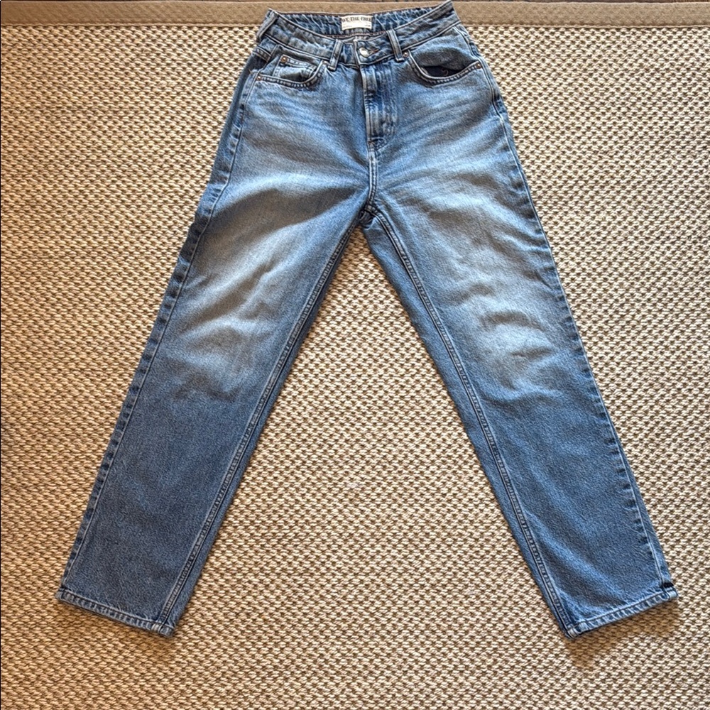 We The Free Distressed Blue Denim Jeans Size 26